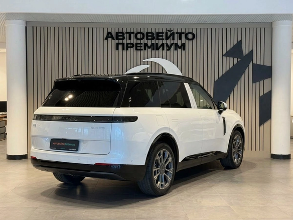 2026 Lynk & Co 900, серебристый, 7500000 рублей - вид 1
