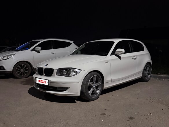 2011 BMW 1 серии 116i I (E81/E82/E87/E88) Рестайлинг, белый, 905000 рублей - вид 1