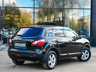 2013 Nissan Qashqai I Рестайлинг, чёрный, 989000 рублей, вид 2