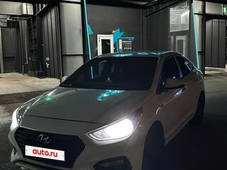 2019 Hyundai Solaris II, белый, 850000 рублей, вид 3