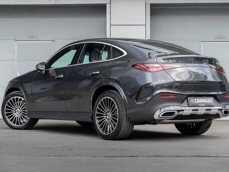 2026 Mercedes-Benz GLC Coupe 300 II (C254), серый, 9290000 рублей, вид 4
