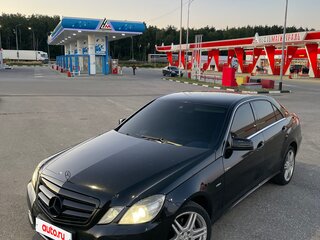 2012 Mercedes-Benz E-Класс 200 7G-Tronic IV (W212, S212, C207), чёрный, 1350000 рублей, вид 1