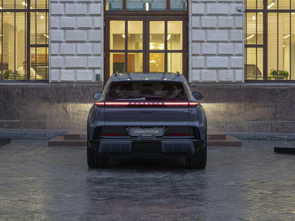 2026 Porsche Cayenne Electric IV, серый, 24490000 рублей - вид 9