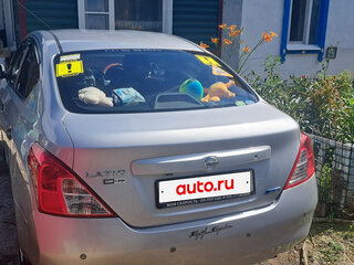 2013 Nissan Latio I (N17), серебристый, 700000 рублей, вид 4