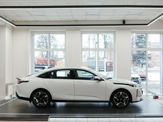 2024 Changan Lamore, белый, 2929900 рублей, вид 2