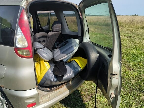 2004 Toyota FunCargo, золотистый - вид 13