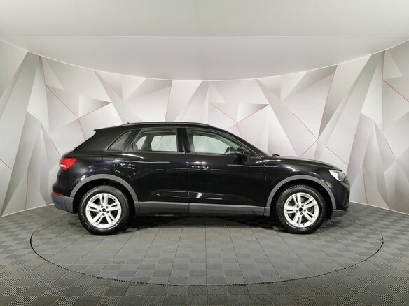 2021 Audi Q3 40 TFSI II (F3), чёрный, 2700000 рублей - вид 5