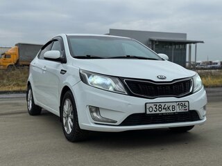 2012 Kia Rio 4-speed III, белый, 699000 рублей, вид 4