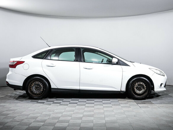 2013 Ford Focus III, белый, 445000 рублей - вид 3