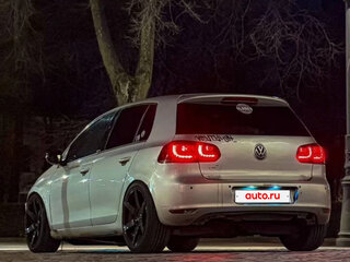 2011 Volkswagen Golf VI, серебристый, 400000 рублей, вид 2