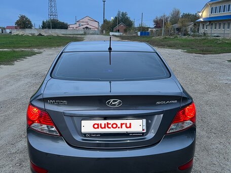 2014 Hyundai Solaris I, серый, 950000 рублей, вид 2