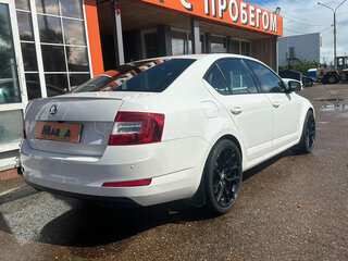 2013 Skoda Octavia III (A7), белый, 1375000 рублей, вид 3
