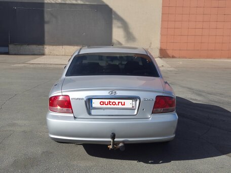 2006 Hyundai Sonata ТагАЗ IV (EF) Рестайлинг, серебристый, 600000 рублей, вид 2