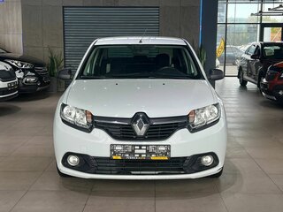 2014 Renault Logan II, белый, 570000 рублей, вид 2
