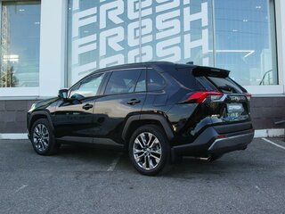 2021 Toyota RAV4 V (XA50), чёрный, 4150000 рублей, вид 2