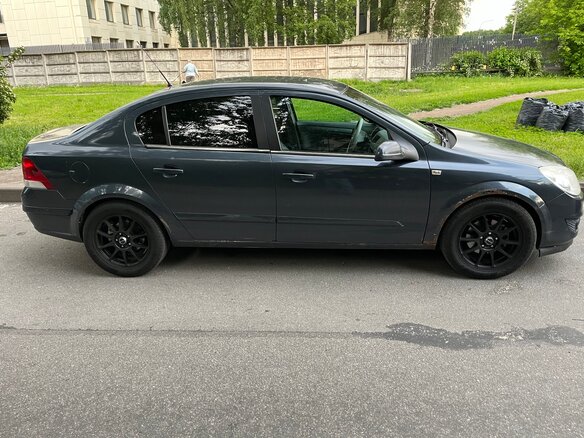 2008 Opel Astra H Рестайлинг, серый, 360000 рублей - вид 1
