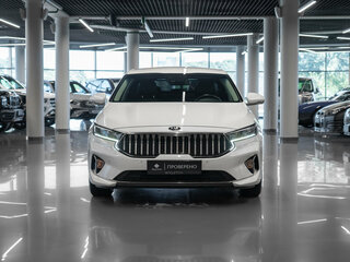 2020 Kia K7 YG (II) Рестайлинг, белый, 2850000 рублей, вид 3