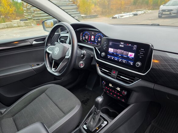 2020 Volkswagen Polo VI, серый, 1800000 рублей - вид 12