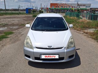 2003 Toyota Wish I, белый, 570000 рублей, вид 2