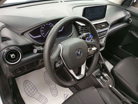 2023 Changan Alsvin, белый, 514000 рублей - вид 5
