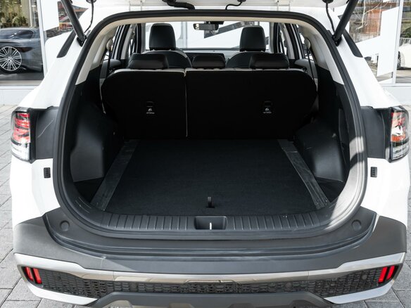 2026 Kia Sportage V Рестайлинг, белый, 3832500 рублей - вид 22
