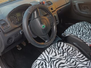 2011 Skoda Fabia II Рестайлинг, белый, 400000 рублей, вид 4