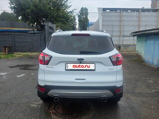 2018 Ford Kuga II Рестайлинг, белый, 1850000 рублей, вид 5