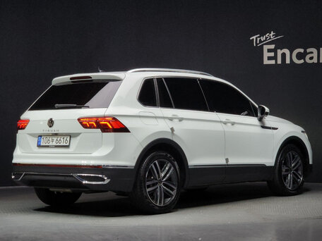2023 Volkswagen Tiguan II Рестайлинг, белый, 2950000 рублей, вид 2