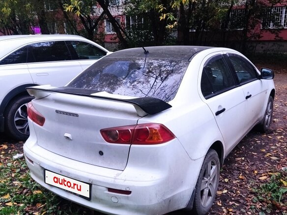 2008 Mitsubishi Lancer X, белый, 400000 рублей - вид 2