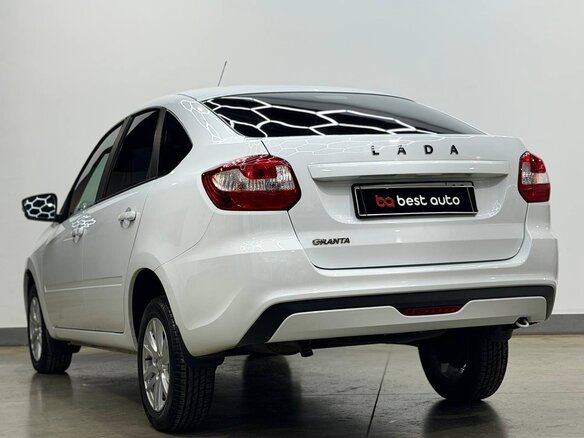 2023 Lada (ВАЗ) Granta I Рестайлинг, белый, 700000 рублей - вид 5