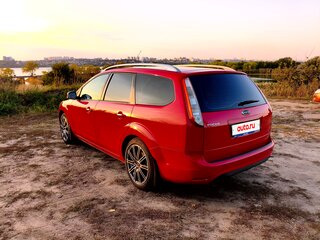 2010 Ford Focus II Рестайлинг, красный, 840000 рублей, вид 5