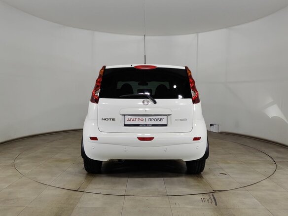 2012 Nissan Note I Рестайлинг, белый - вид 5
