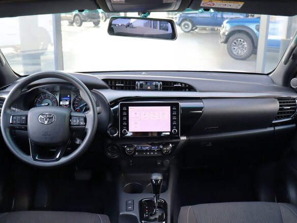 2026 Toyota Hilux VIII Рестайлинг 3, чёрный, 9000000 рублей - вид 24