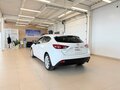 2013 Mazda Axela II Рестайлинг, белый, 1299000 рублей - вид 4