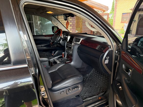 2011 Lexus LX 570 III, чёрный, 3050000 рублей - вид 8