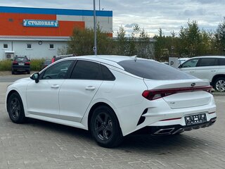 2021 Kia K5 III, белый, 2440000 рублей, вид 5