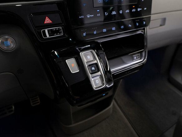 2024 Hyundai Staria I, чёрный, 7970000 рублей - вид 28