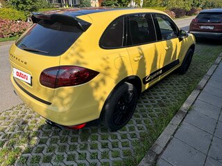 2011 Porsche Cayenne Diesel II (958), жёлтый, 2700000 рублей, вид 5