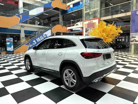 2022 Mercedes-Benz GLA 180 II (H247), белый, 2300206 рублей - вид 6