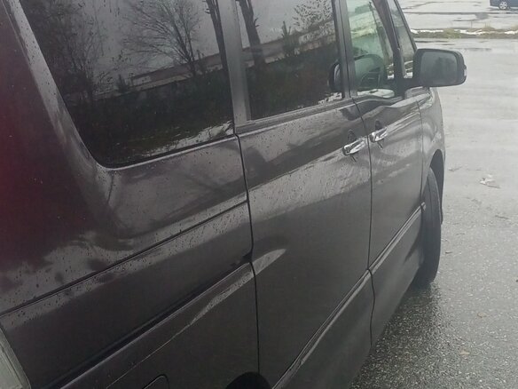 2011 Nissan Serena IV (C26), фиолетовый, 1150000 рублей - вид 6