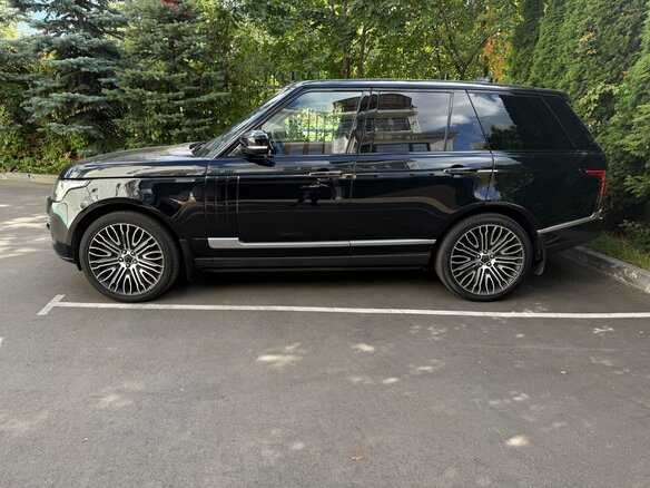 2017 Land Rover Range Rover IV, чёрный, 4670000 рублей - вид 3