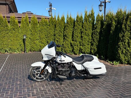 2024 Harley-Davidson Street Glide, белый, 2600000 рублей, вид 4