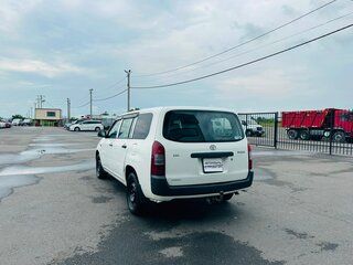 2009 Toyota Probox I, белый, 659000 рублей, вид 4