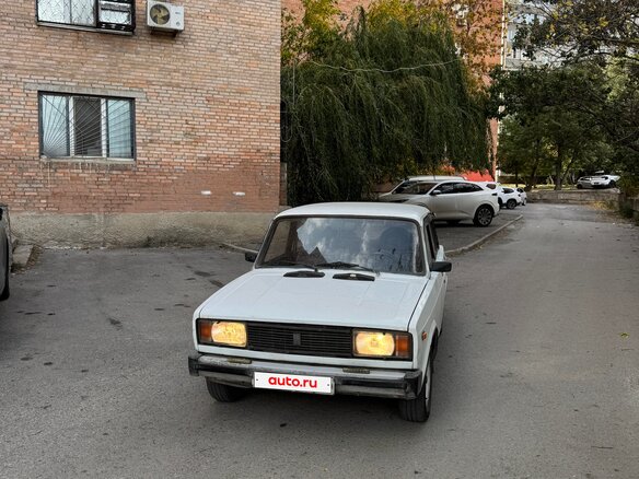 2000 Lada (ВАЗ) 2105, белый, 98000 рублей - вид 11