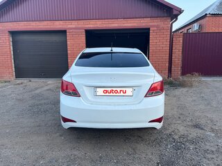 2016 Hyundai Solaris I Рестайлинг, белый, 620000 рублей, вид 4
