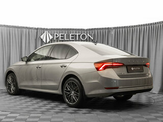 2021 Skoda Octavia IV (A8), коричневый, 3090000 рублей, вид 4