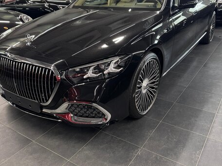 2026 Mercedes-Benz Maybach S-Класс 580 II (Z223) Рестайлинг, чёрный, 43900000 рублей, вид 3
