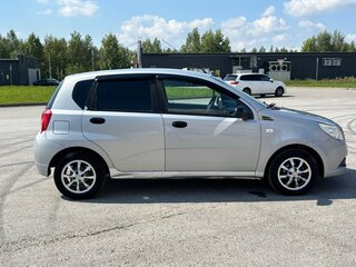 2010 Chevrolet Aveo I Рестайлинг, серебристый, 330000 рублей, вид 4