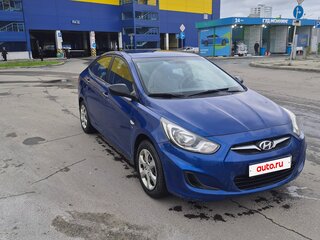 2011 Hyundai Solaris I, синий, 610000 рублей, вид 3