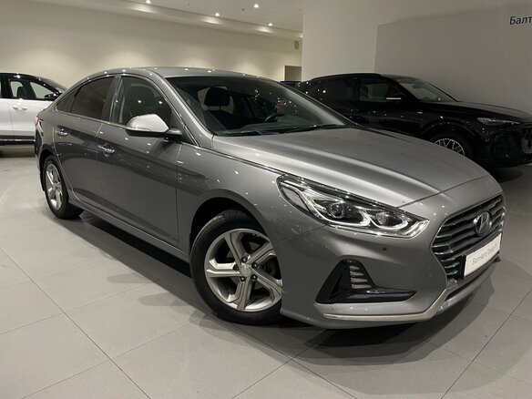 2018 Hyundai Sonata VII (LF) Рестайлинг, серый, 1800000 рублей - вид 2